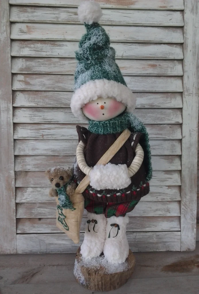 Primitive Christmas Snow Girl Holly sewing pattern 20.5 inches tall
