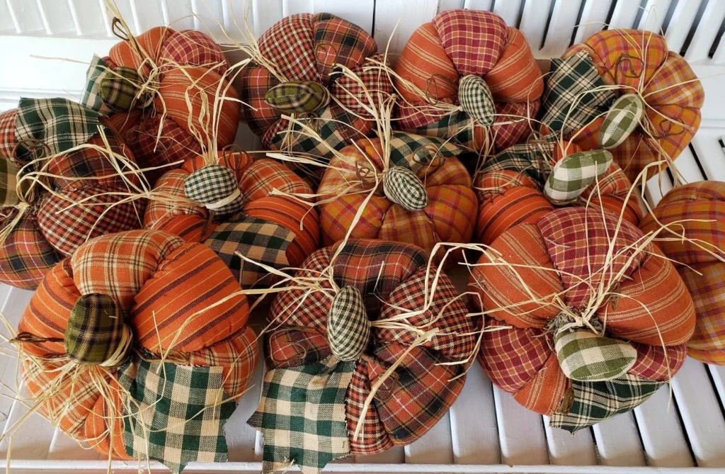 Primitive fall patchwork pumpkins sewing pattern PDF